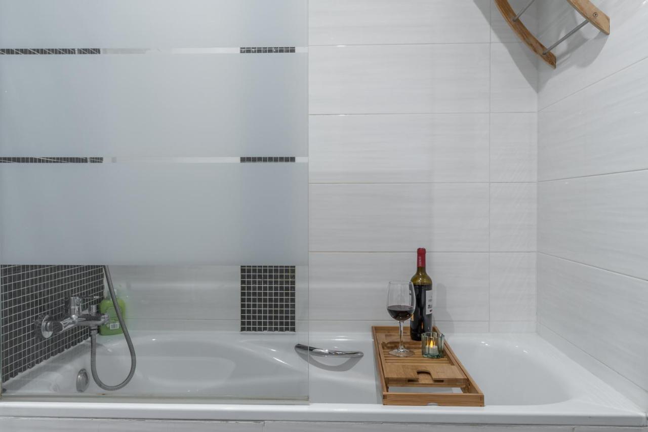 Tuguest Postigo I Catedral Apartment - Free Parking グラナダ エクステリア 写真